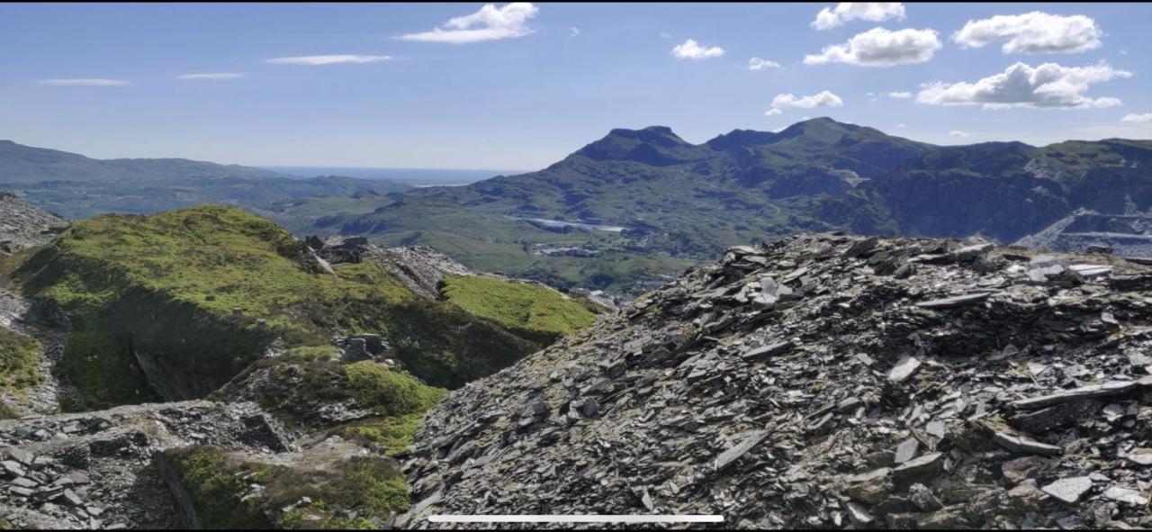 Zip Cottage Sleeps 2-3 Climb Snowdon Zip World Tanygrisiau Bagian luar foto